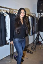 Tanisha Mukherjee at Troy Costa store launch in Mumbai on 19th Oct 2011 (77).JPG